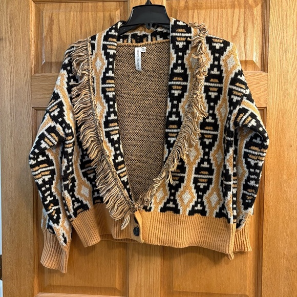 Grace + Karma Women’s Cardigan Sweater Western Fringe Gold Black XL Purdue Color - Picture 1 of 5